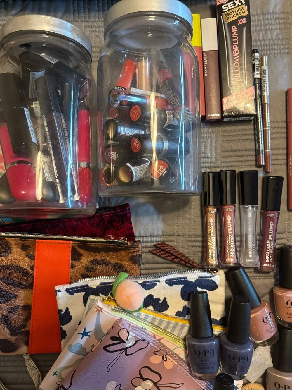 10 piece Lot of Assorted Makeup Products & Brands~read description~All New